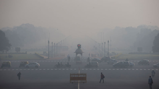 Delhi's Car Ban Experiment Didn't Improve Air Quality That Much, But it Should Still Be Permanent